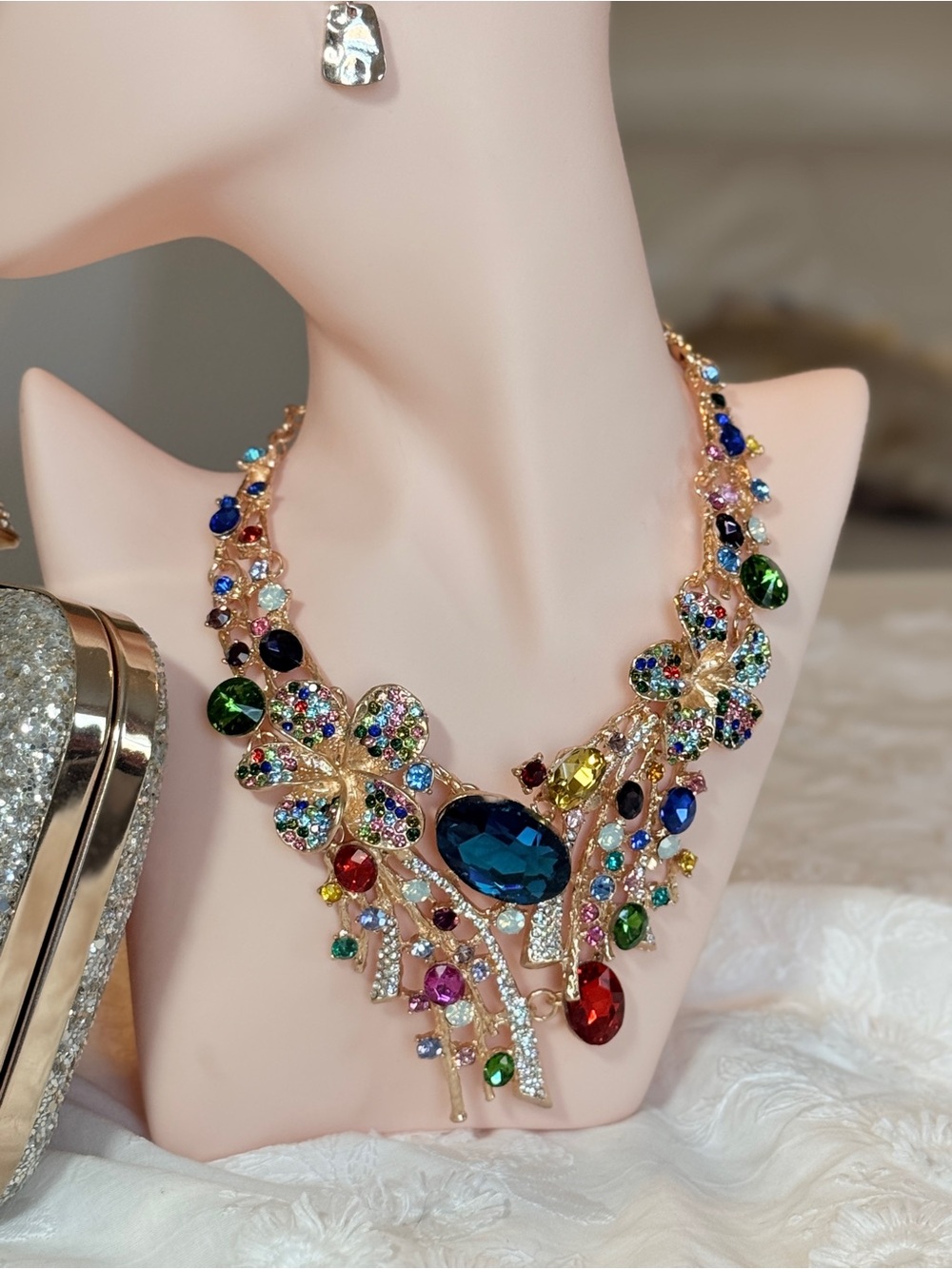 Multicolor Crystal Statement Necklace. - Picture 3 of 8